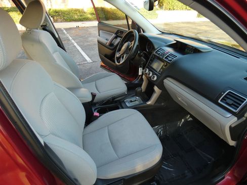 Used 2018 Subaru Forester 2.5i w/ Alloy Wheel Package image 27