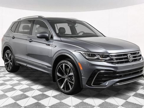 Used 2024 Volkswagen Tiguan SEL R-Line image 16
