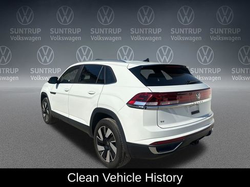 Used 2025 Volkswagen Atlas Cross Sport SE image 3
