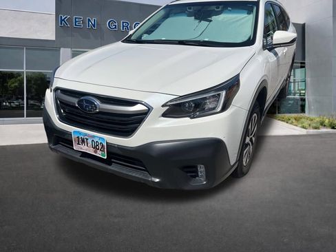 Used 2021 Subaru Outback Premium image 5