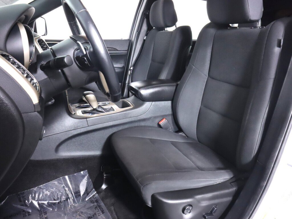 Used 2016 Jeep Grand Cherokee Laredo w/ Quick Order Package 23E AWD/4WD image 28