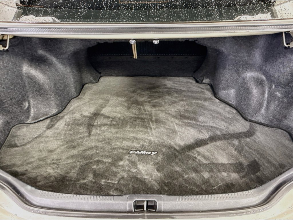 Used 2014 Toyota Camry LE FWD image 25