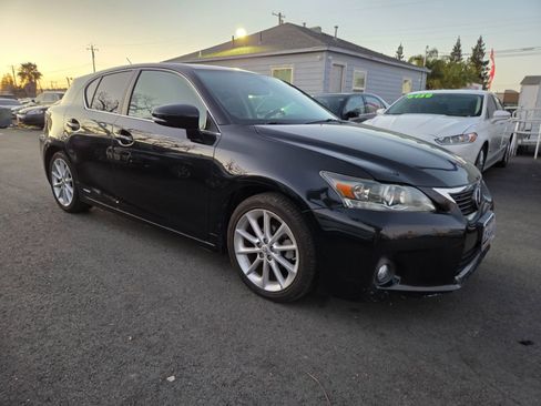 Used 2012 Lexus CT 200h Premium w/ Premium Audio Pkg image 4