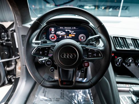 Used 2017 Audi R8 V10 plus image 6