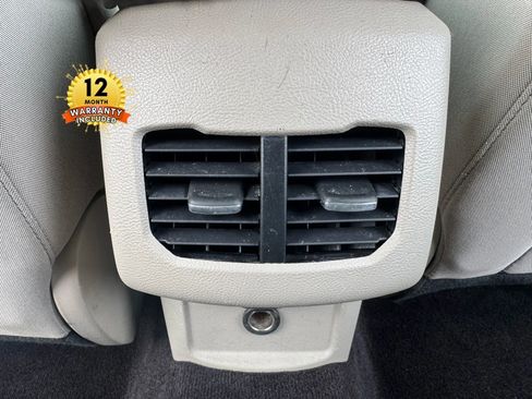 Used 2017 Ford Fusion SE image 21