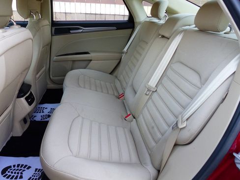 Used 2014 Ford Fusion SE image 39