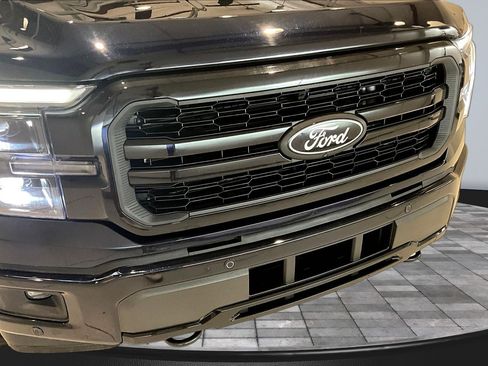 Used 2025 Ford F150 Lariat AWD/4WD image 33