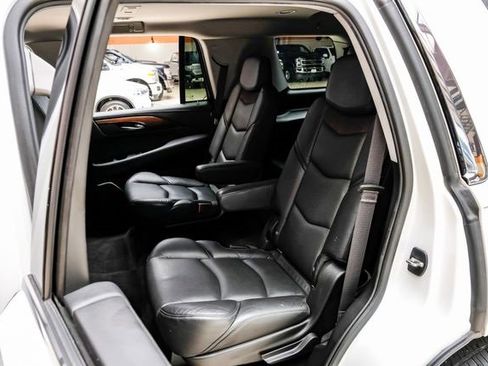 Used 2020 Cadillac Escalade Base image 37