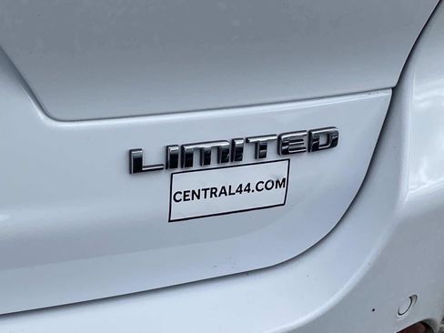 Certified 2022 Jeep Grand Cherokee L Limited image 5