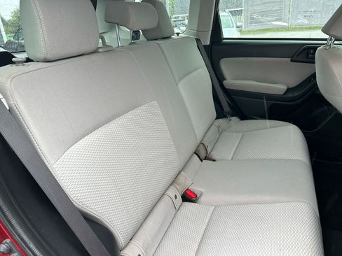 Used 2015 Subaru Forester 2.5i AWD/4WD image 21