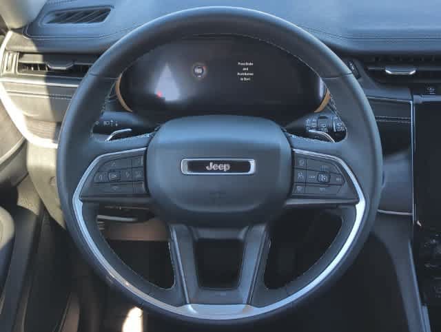 Used 2023 Jeep Grand Cherokee L Limited AWD/4WD image 24