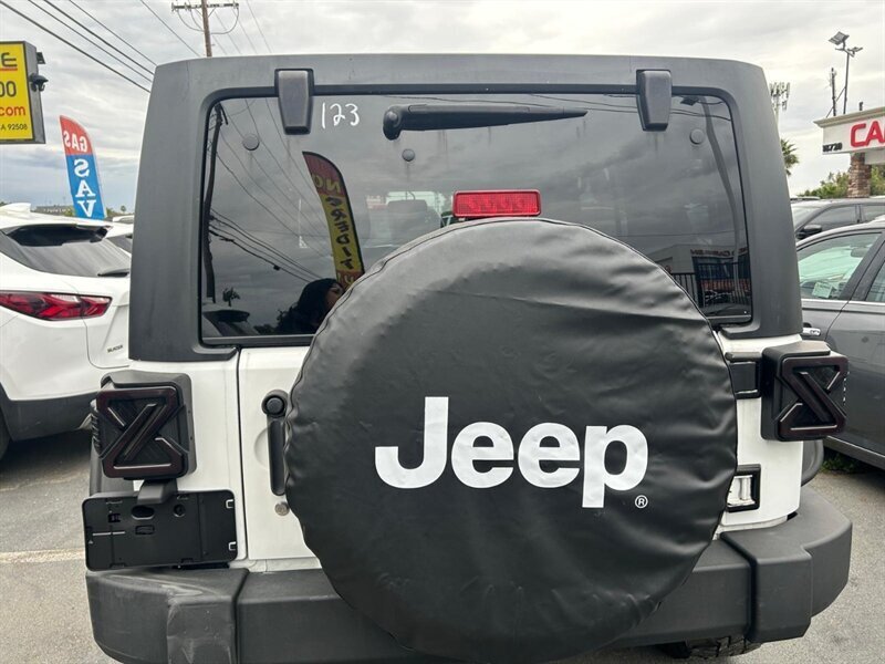 Used 2015 Jeep Wrangler Unlimited Sport w/ Quick Order Package 24S AWD/4WD image 18