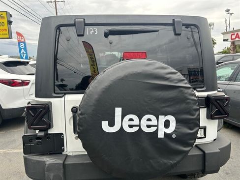 Used 2015 Jeep Wrangler Unlimited Sport w/ Quick Order Package 24S AWD/4WD image 18
