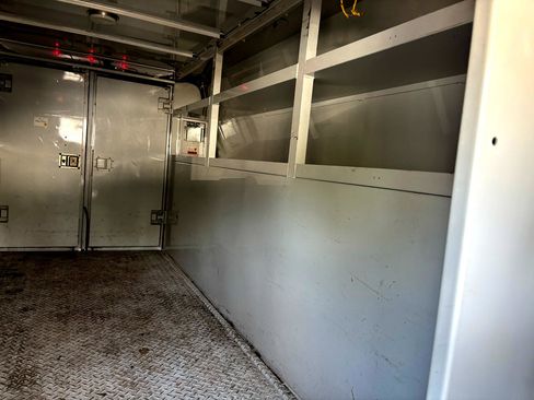 Used 2017 Chevrolet Express 3500 image 14