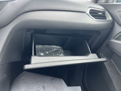 Used 2024 Chevrolet Equinox LT image 28