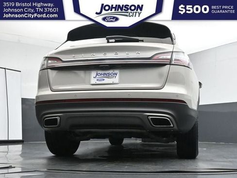 Used 2022 Lincoln Nautilus Reserve AWD/4WD image 37