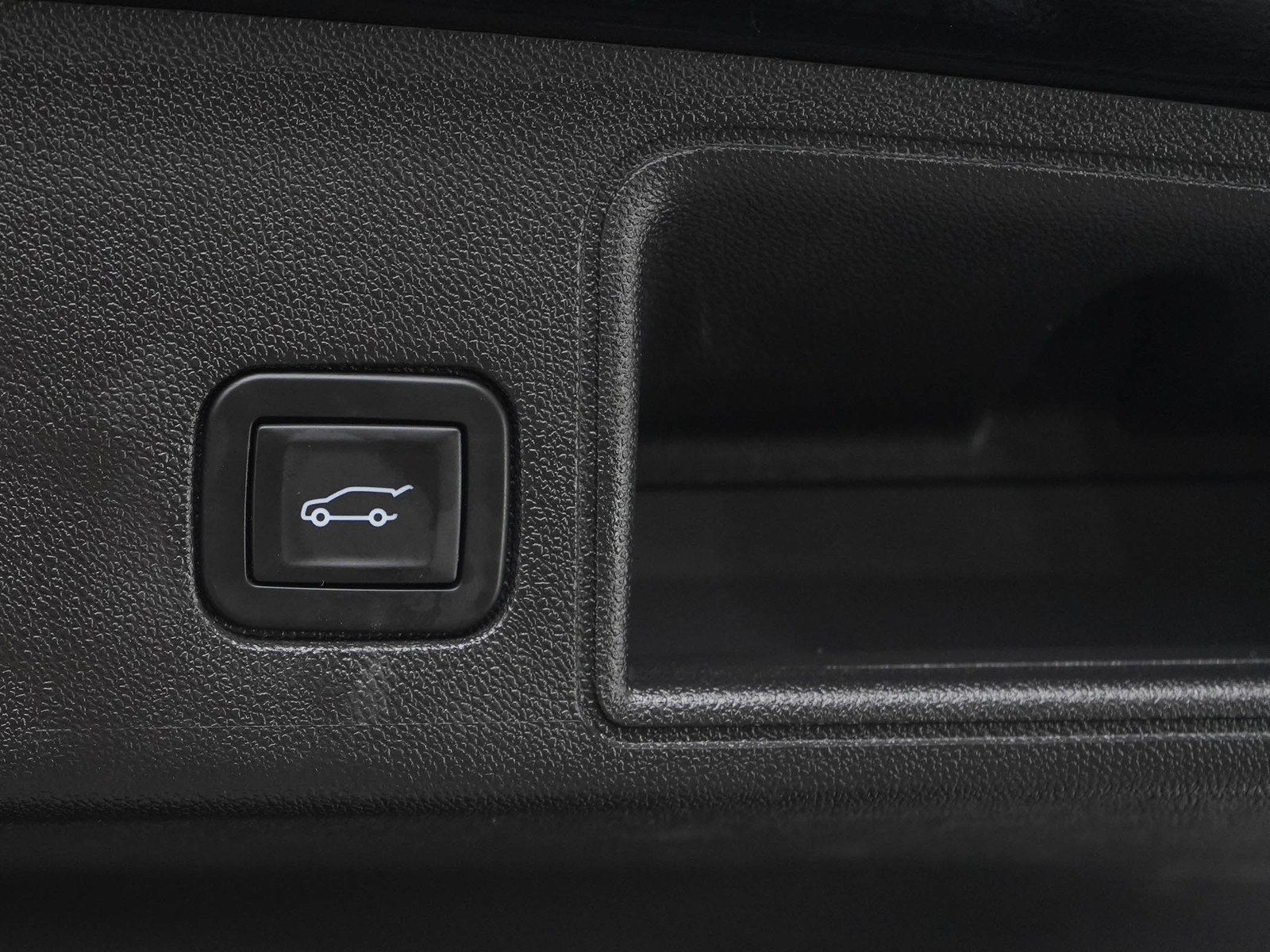 Used 2018 GMC Terrain SLE w/ Driver Convenience Package AWD/4WD image 17