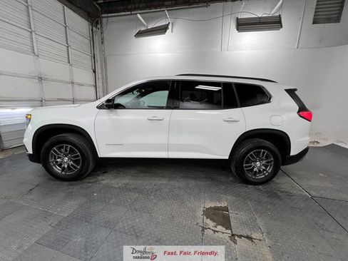 Used 2025 GMC Acadia Elevation image 5