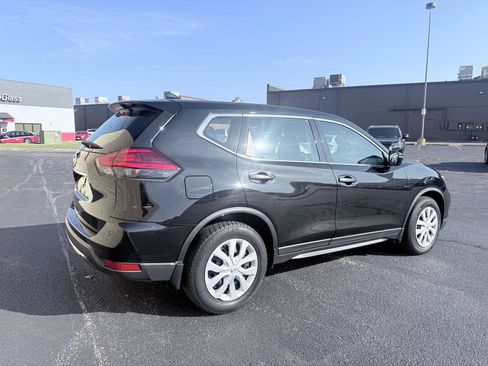 Used 2017 Nissan Rogue S FWD image 5