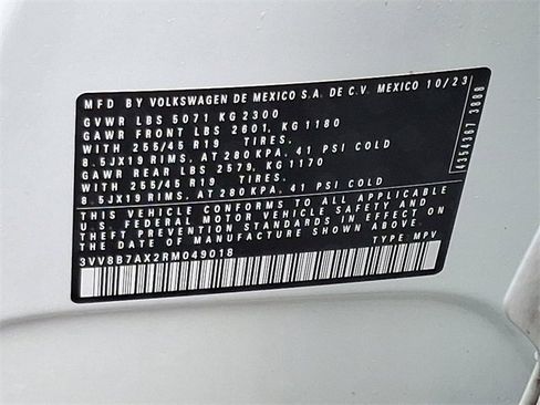 Used 2024 Volkswagen Tiguan SE R-Line image 27