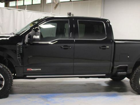 Used 2023 Ford F250 Lariat w/ Lariat Ultimate Package AWD/4WD image 14