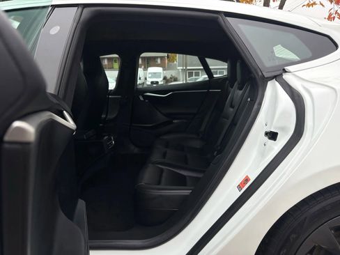 Used 2018 Tesla Model S 100D image 11