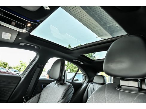 Certified 2022 Mercedes-Benz C 300 4MATIC Sedan image 13