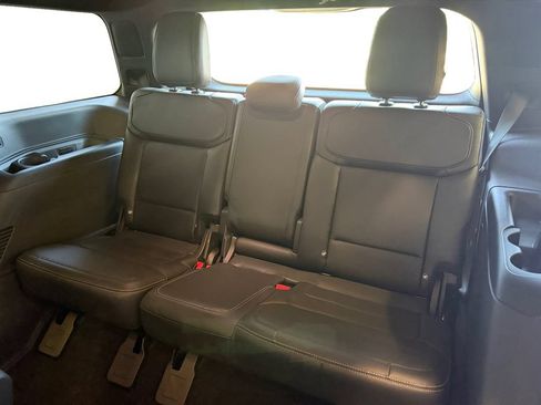 Used 2025 Ford Expedition Platinum w/ Stealth Appearance Package AWD/4WD image 28