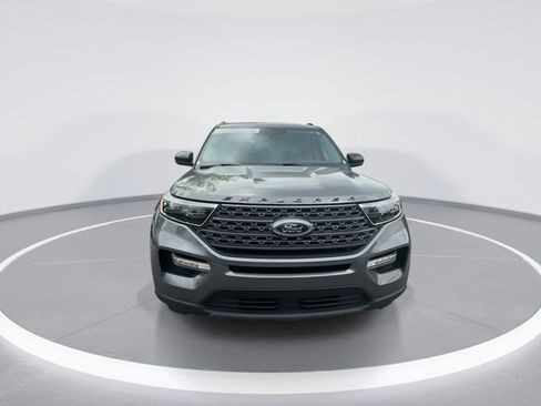 Used 2024 Ford Explorer XLT w/ Equipment Group 202A AWD/4WD image 3