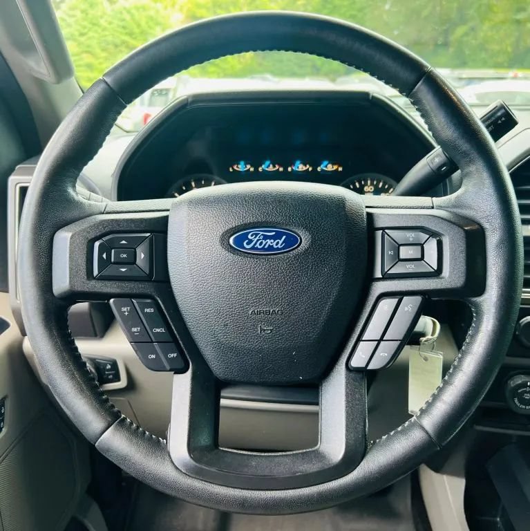 Used 2017 Ford F150 XLT w/ Equipment Group 302A Luxury AWD/4WD image 12