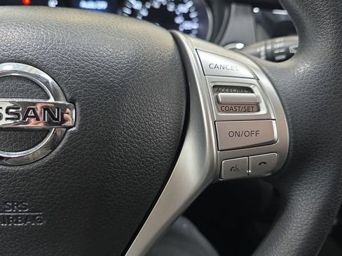 Used 2015 Nissan Rogue SV AWD/4WD image 17