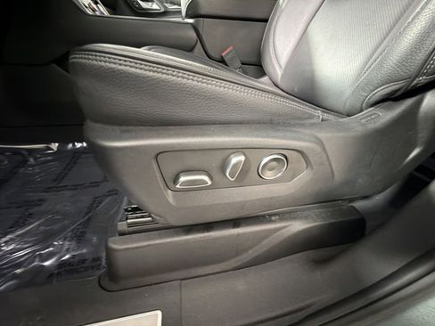 Used 2024 GMC Yukon Denali w/ Denali Reserve Package image 14