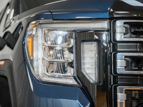 Used 2022 GMC Sierra 3500 AT4 w/ AT4 Preferred Package image 15