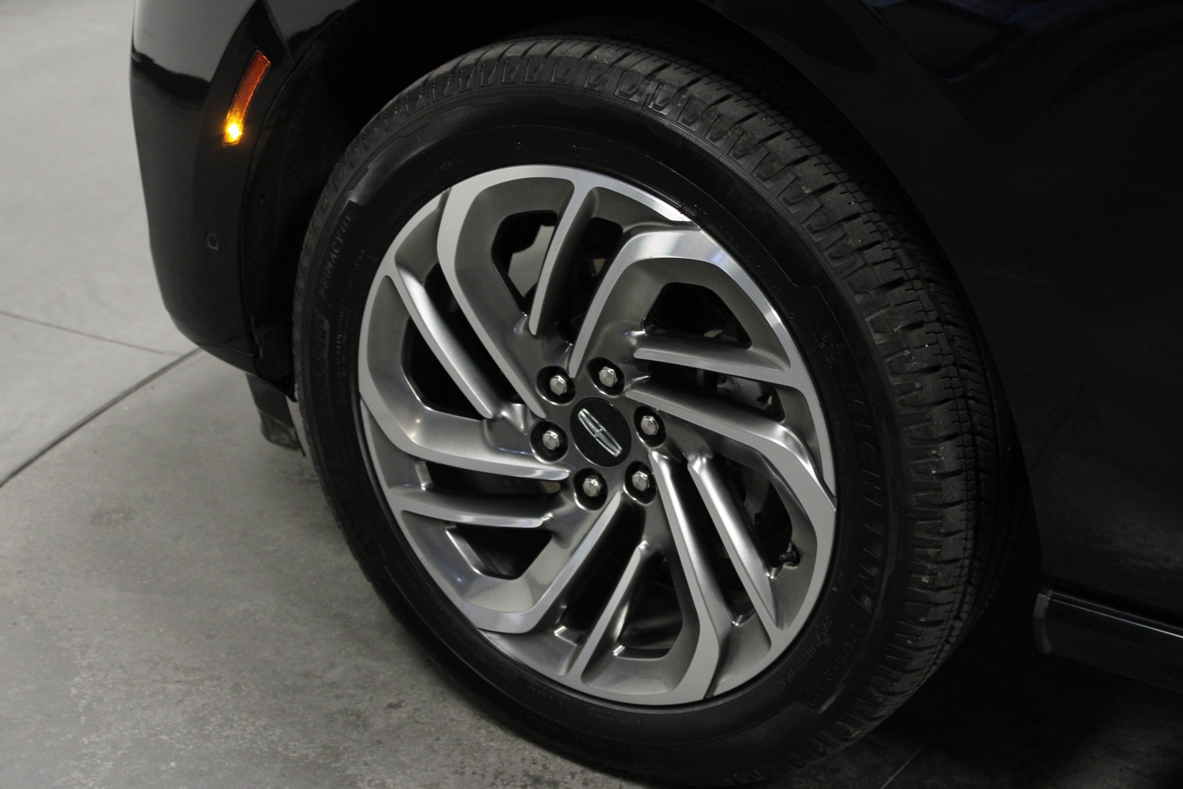 Used 2025 Lincoln Navigator Reserve AWD/4WD image 10