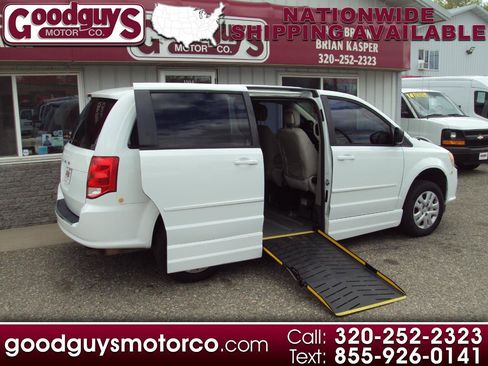 Used 2015 Dodge Grand Caravan SE w/ Quick Order Package 29E SE FWD image 1