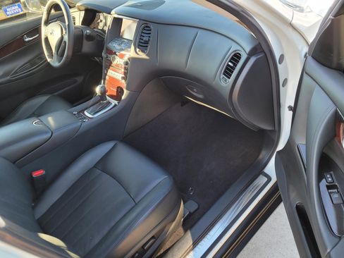 Used 2017 INFINITI QX50 2WD w/ Premium Plus Package image 23