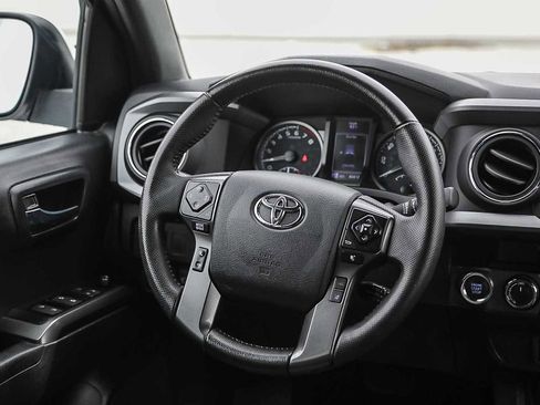 Certified 2023 Toyota Tacoma TRD Off-Road AWD/4WD image 16