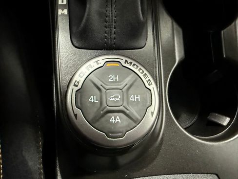 Used 2023 Ford Bronco Badlands w/ Sasquatch Package image 38