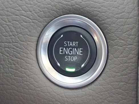 Used 2024 GMC Yukon XL Denali AWD/4WD image 22