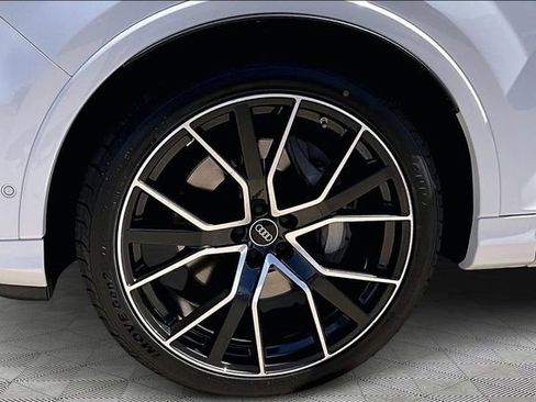 Used 2023 Audi Q7 3.0T Prestige w/ Prestige Package image 8