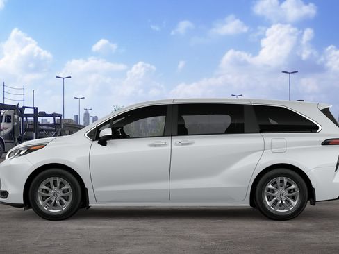 New 2026 Toyota Sienna LE AWD/4WD image 4