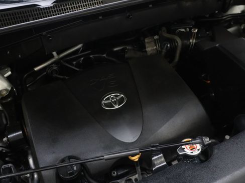 Used 2019 Toyota Highlander SE AWD/4WD image 27