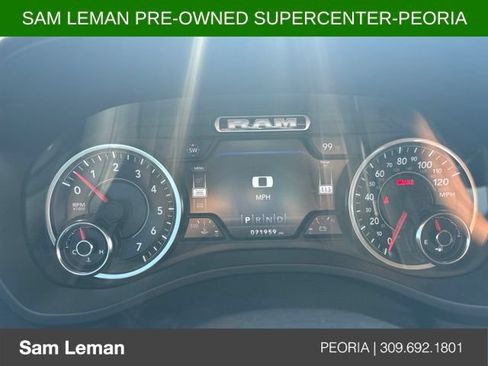 Used 2019 RAM 1500 Laramie AWD/4WD image 10