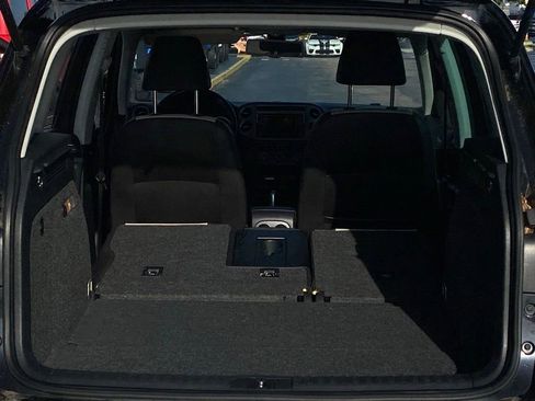 Used 2017 Volkswagen Tiguan Wolfsburg Edition AWD/4WD image 27