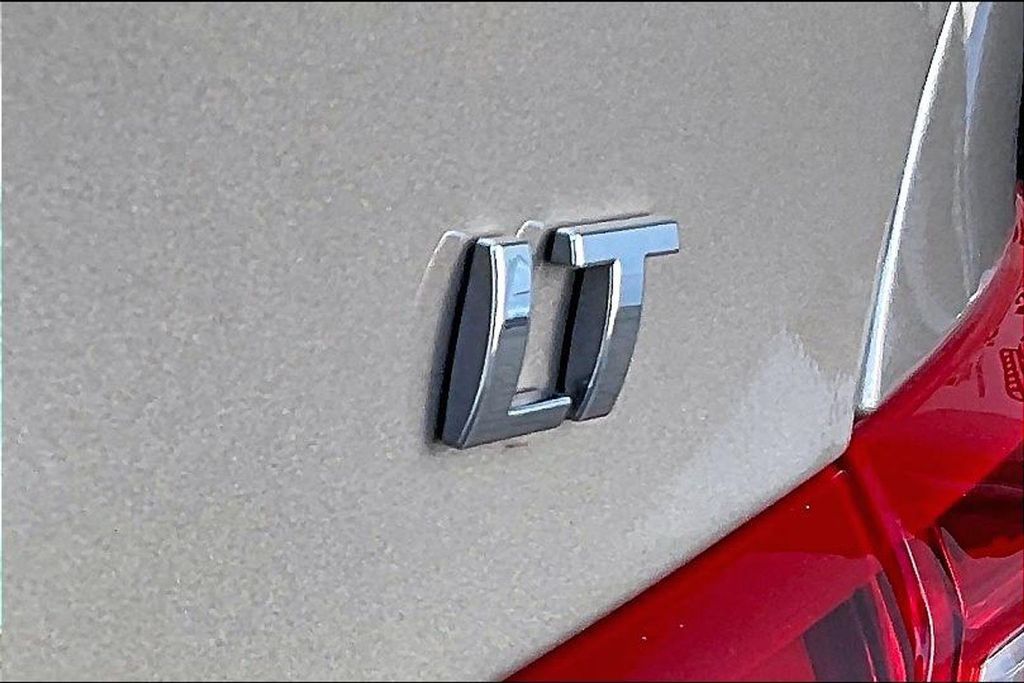 Used 2024 Chevrolet Malibu LT FWD image 20