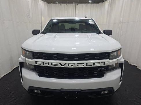 Used 2020 Chevrolet Silverado 1500 Custom w/ Custom Value Package AWD/4WD image 9
