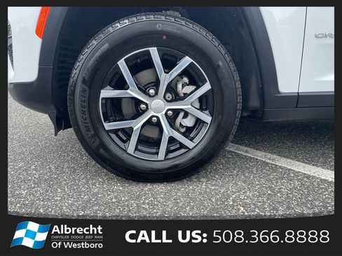 New 2025 Jeep Grand Cherokee Limited AWD/4WD image 29