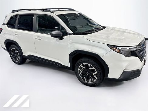 Used 2026 Subaru Forester Premium AWD/4WD image 3