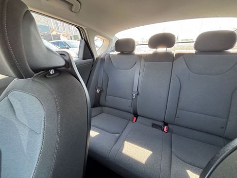 Used 2025 Kia K4 FWD image 38