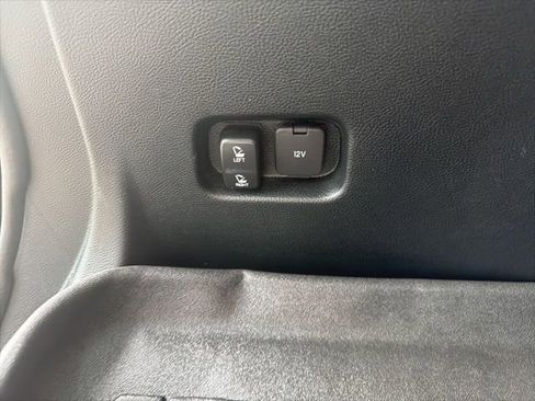 Used 2021 Ford Edge Titanium w/ Equipment Group 301A AWD/4WD image 13